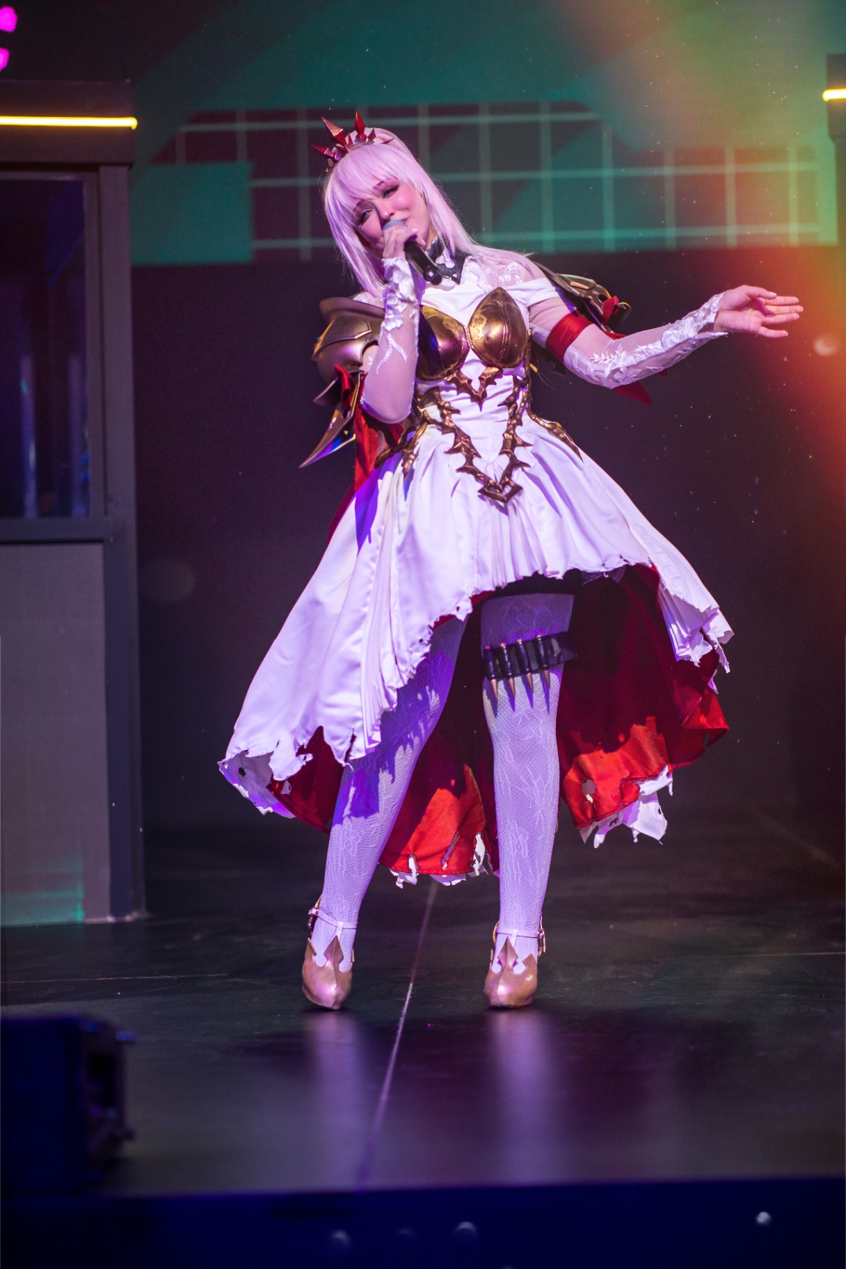 SUMI singing as Shion